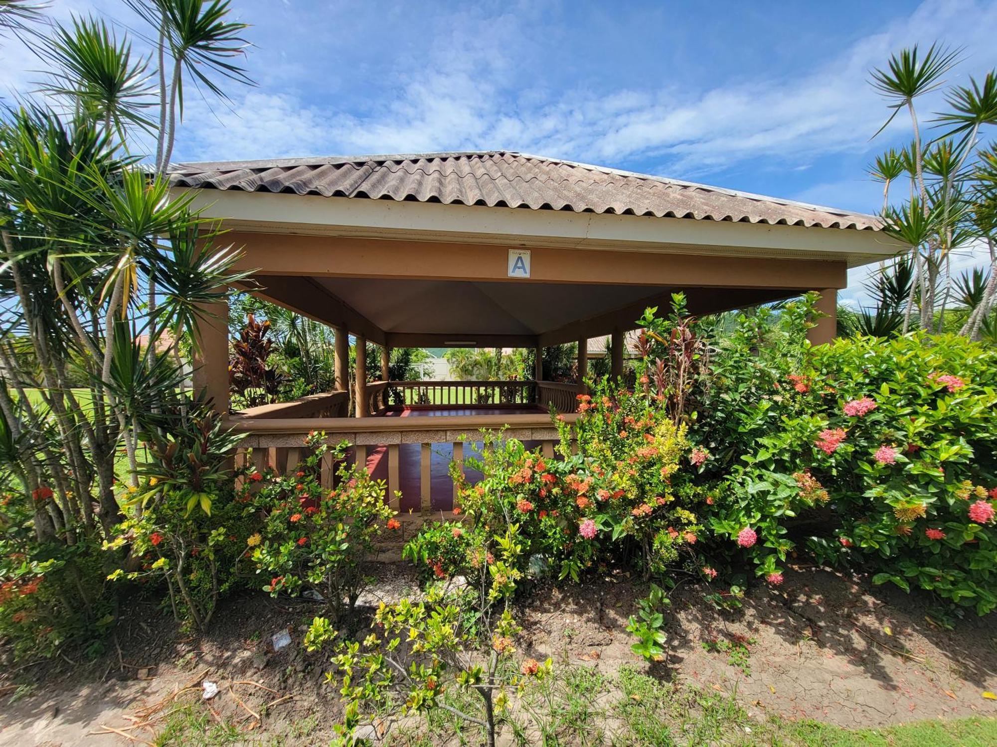 Comfortable Strategic Lodging Quarters Spanish Town Exterior photo