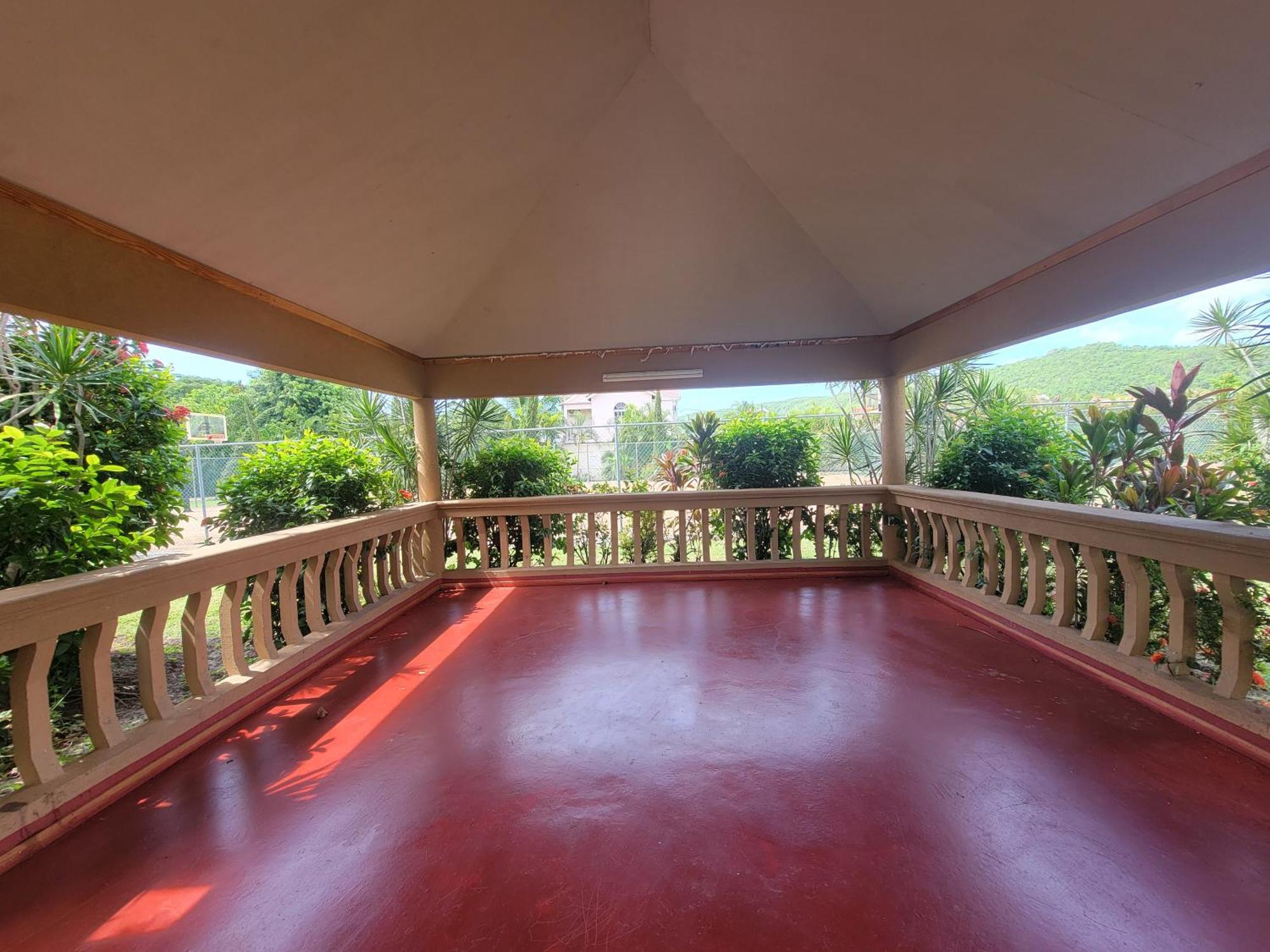 Comfortable Strategic Lodging Quarters Spanish Town Exterior photo